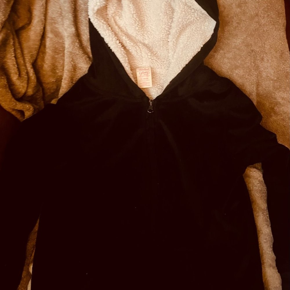 Faded Glory Black and White Hooded Jacket Size XL (14-16)